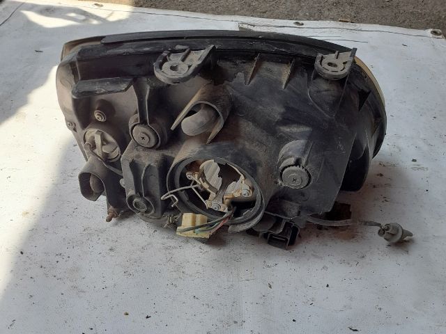 bontott KIA CARENS Bal Fényszóró