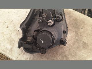 bontott KIA CARENS Bal Fényszóró