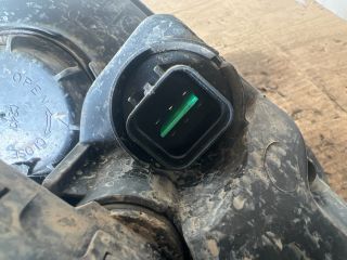 bontott KIA CARENS Bal Fényszóró