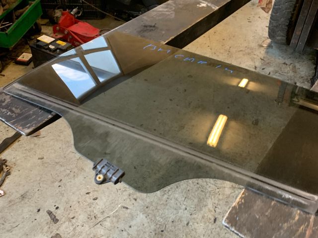 bontott KIA CARENS Bal hátsó Ablak