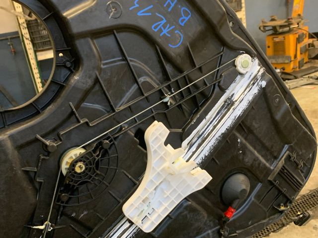 bontott KIA CARENS Bal hátsó Ablakemelő Szerkezet (Elektromos)