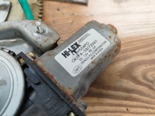 bontott KIA CARENS Bal hátsó Ablakemelő Szerkezet (Elektromos)