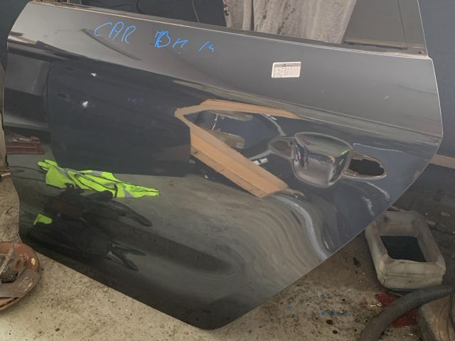 bontott KIA CARENS Bal hátsó Ajtó (Üres lemez)