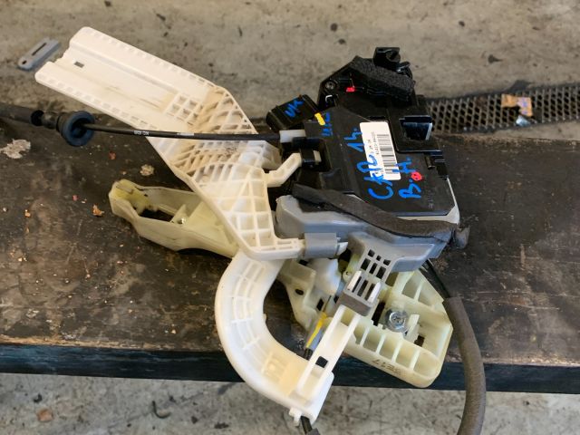 bontott KIA CARENS Bal hátsó Ajtózár