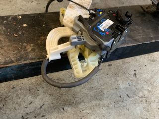 bontott KIA CARENS Bal hátsó Ajtózár