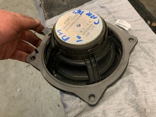 bontott KIA CARENS Bal hátsó Hangszóró