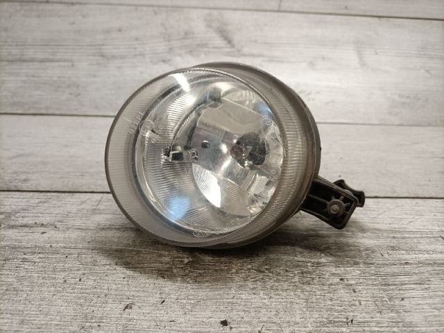 bontott KIA CARENS Bal Ködfényszóró