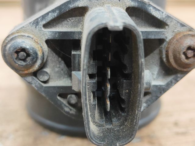 bontott KIA CARENS Légtömegmérő