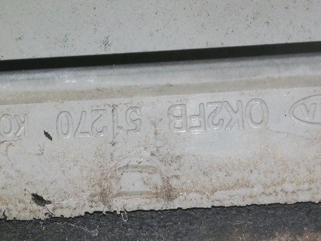 bontott KIA CARENS Csomagtérajtó Díszléc