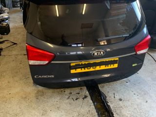 bontott KIA CARENS Csomagtérajtó (Részeivel)