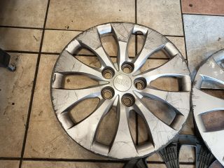 bontott KIA CARENS Dísztárcsa Szett