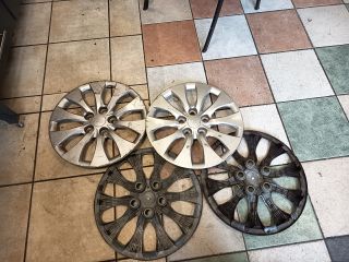 bontott KIA CARENS Dísztárcsa Szett