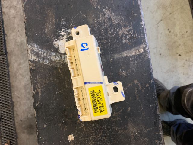 bontott KIA CARENS Elektronika (Magában)