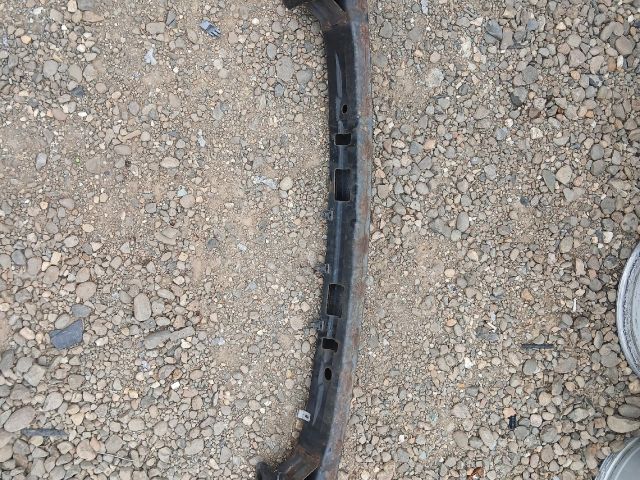 bontott KIA CARENS Első Lökhárító Merevítő (Fém)