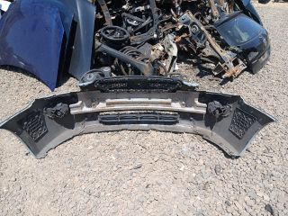 bontott KIA CARENS Első Lökhárító (Részeivel)