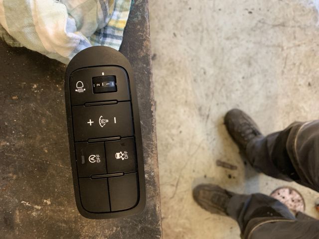 bontott KIA CARENS ESP Kapcsoló