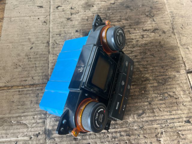 bontott KIA CARENS Fűtéskapcsoló (digit klímás)