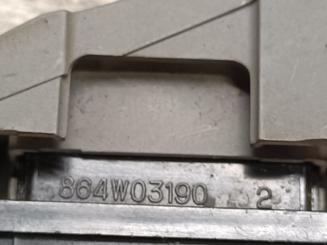 bontott KIA CARENS Hátsó Ablaktörlő Kapcsoló