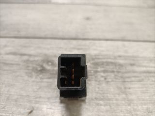 bontott KIA CARENS Hátsó Ablaktörlő Kapcsoló