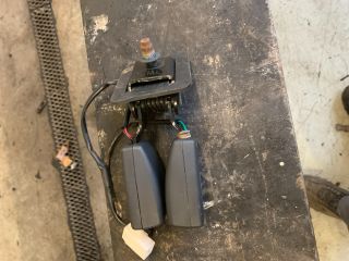 bontott KIA CARENS Hátsó középső Biztonsági Öv Csat