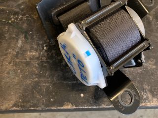 bontott KIA CARENS Hátsó középső Biztonsági Öv