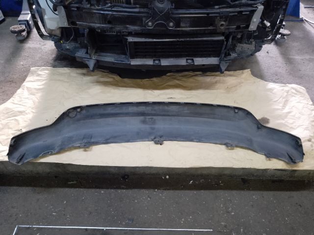 bontott KIA CARENS Hátsó Lökhárító (Üresen)