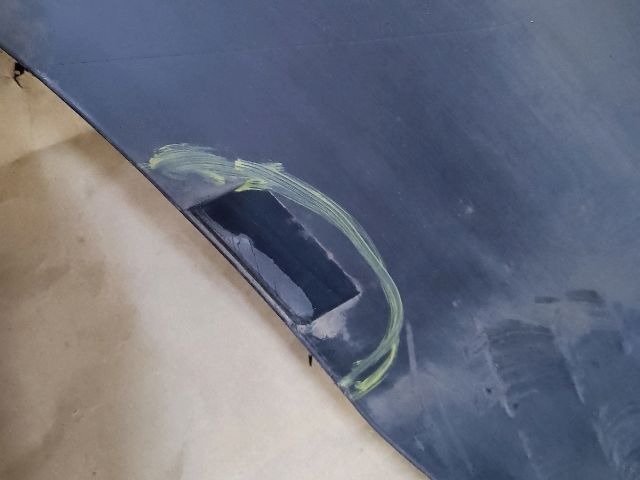 bontott KIA CARENS Hátsó Lökhárító (Üresen)