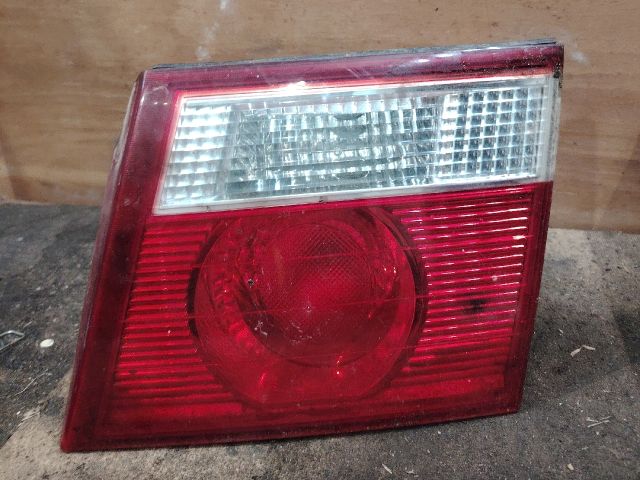 bontott KIA CARENS Jobb Belső Hátsó Lámpa