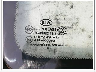 bontott KIA CARENS Jobb C Oszlop Oldalablak Üveg