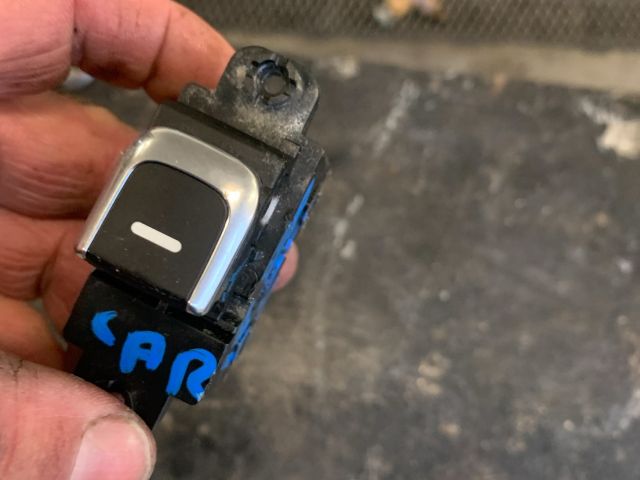 bontott KIA CARENS Jobb első Ablakemelő Kapcsoló