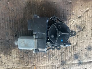 bontott KIA CARENS Jobb első Ablakemelő Motor