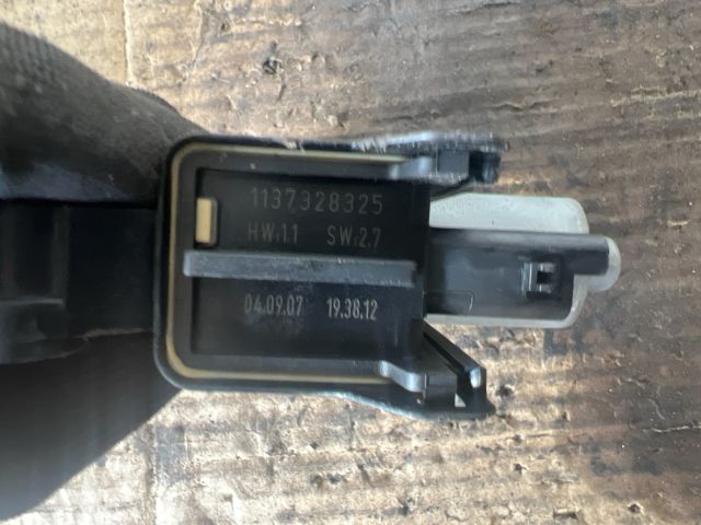 bontott KIA CARENS Jobb első Ablakemelő Motor