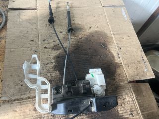 bontott KIA CARENS Jobb első Ajtózár