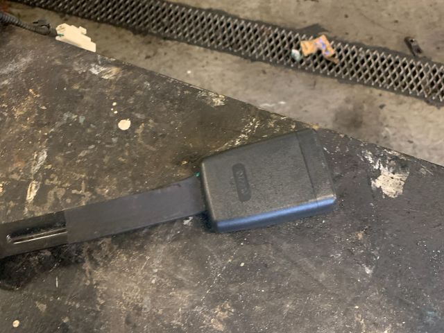 bontott KIA CARENS Jobb első Biztonsági Öv Csat