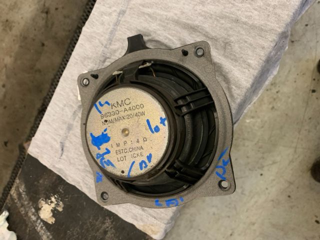 bontott KIA CARENS Jobb első Hangszóró