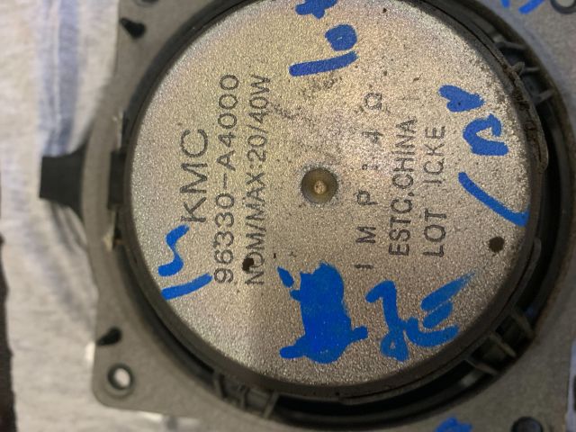 bontott KIA CARENS Jobb első Hangszóró