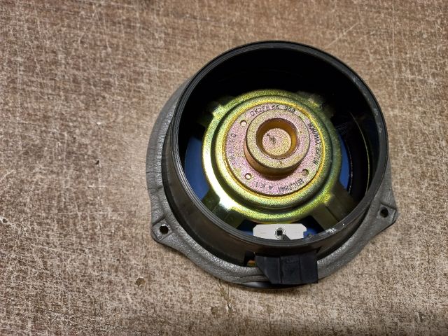 bontott KIA CARENS Jobb első Hangszóró