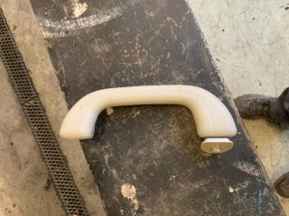 bontott KIA CARENS Jobb első Kapaszkodó (Felső)