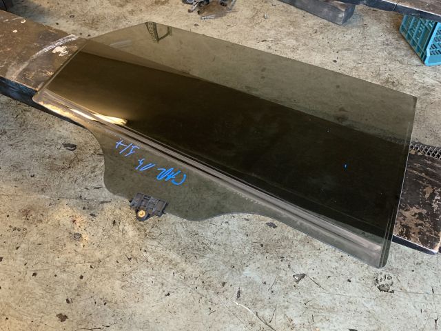 bontott KIA CARENS Jobb hátsó Ablak