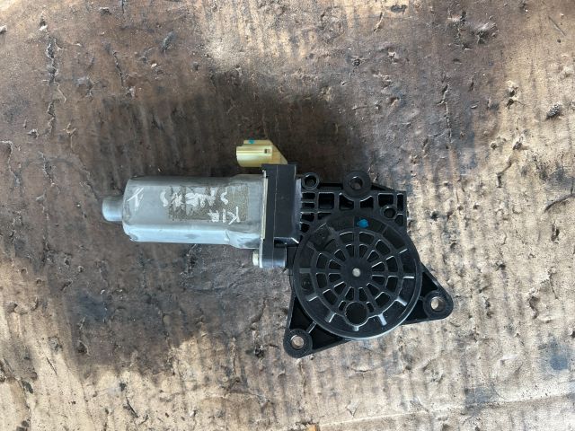 bontott KIA CARENS Jobb hátsó Ablakemelő Motor