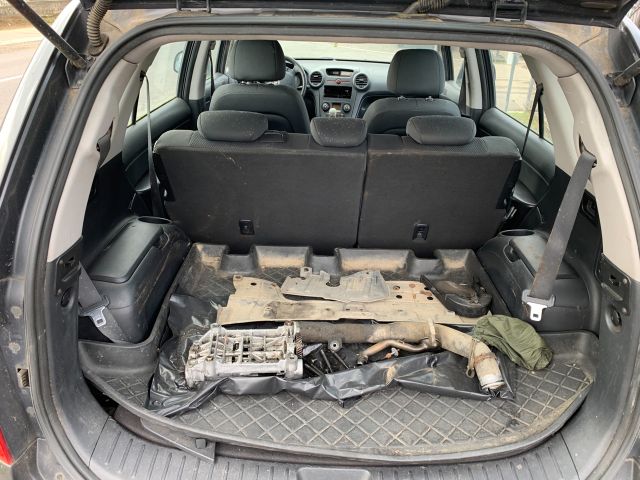 bontott KIA CARENS Jobb hátsó Ajtó (Részeivel)