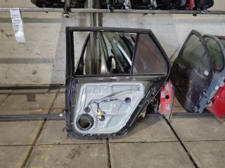 bontott KIA CARENS Jobb hátsó Ajtó (Részeivel)