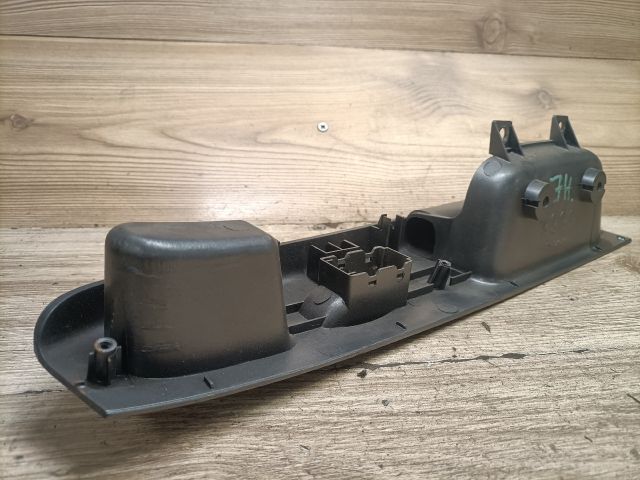 bontott KIA CARENS Jobb hátsó Ajtóbehúzó