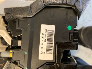 bontott KIA CARENS Jobb hátsó Ajtózár