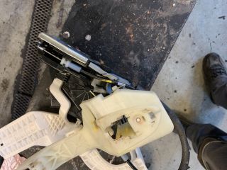 bontott KIA CARENS Jobb hátsó Ajtózár