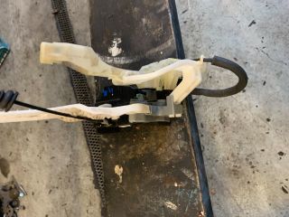 bontott KIA CARENS Jobb hátsó Ajtózár