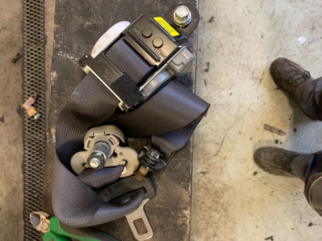 bontott KIA CARENS Jobb hátsó Biztonsági Öv