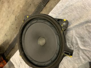 bontott KIA CARENS Jobb hátsó Hangszóró