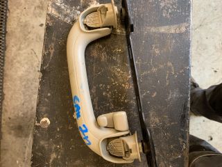 bontott KIA CARENS Jobb hátsó Kapaszkodó (Felső)