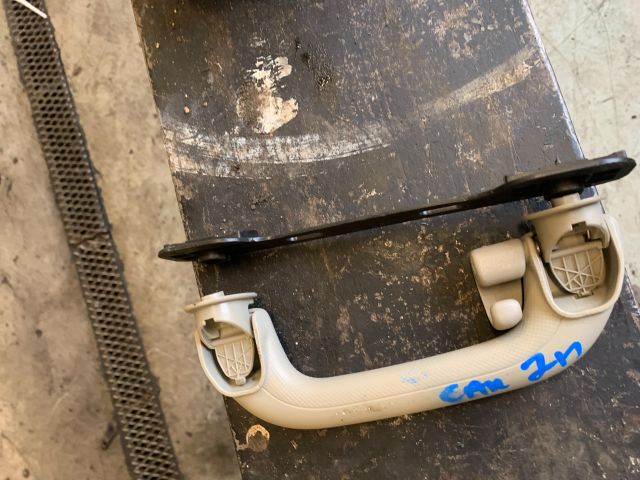 bontott KIA CARENS Jobb hátsó Kapaszkodó (Felső)